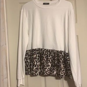 Bundle of 5 sweatshirts